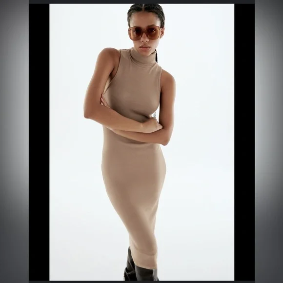 Zara HIGH COLLAR RIB DRESS in LARGE - Picture 1 of 7